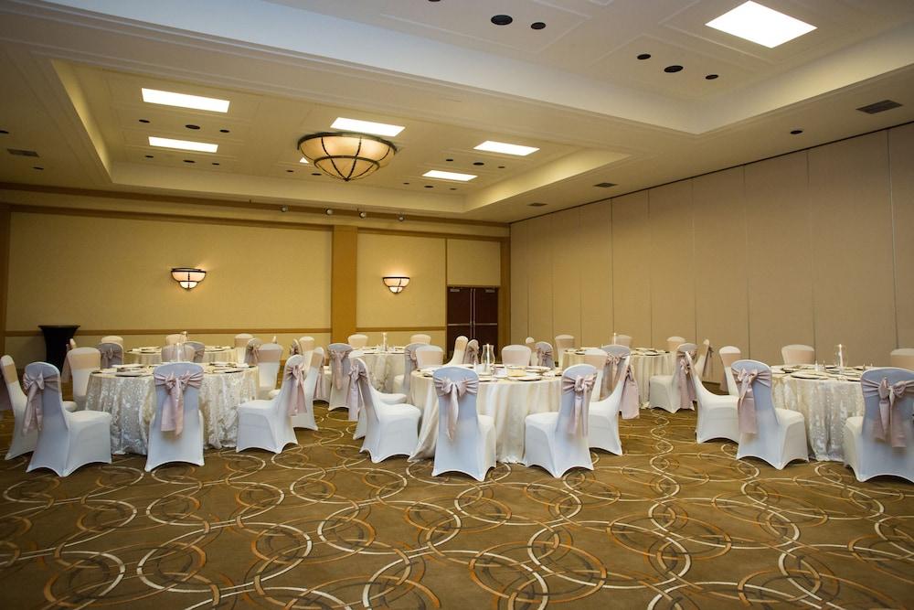 Отель Doubletree By Hilton Houston Intercontinental Airport Экстерьер фото
