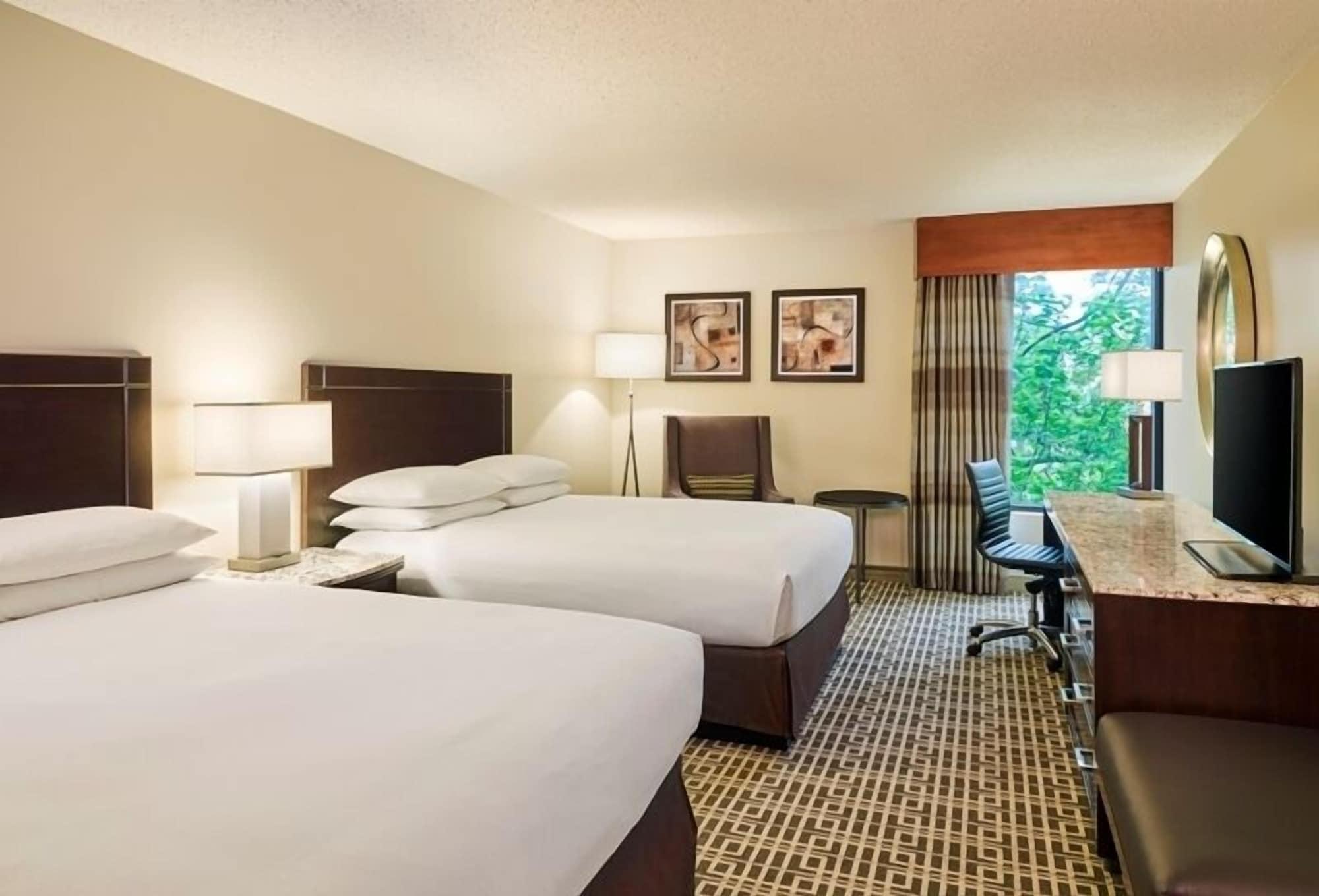 Отель Doubletree By Hilton Houston Intercontinental Airport Экстерьер фото