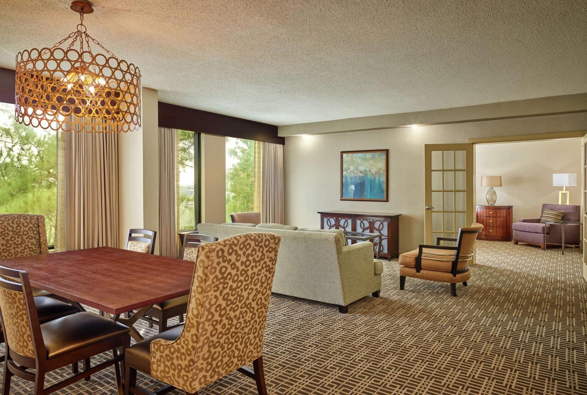 Отель Doubletree By Hilton Houston Intercontinental Airport Экстерьер фото