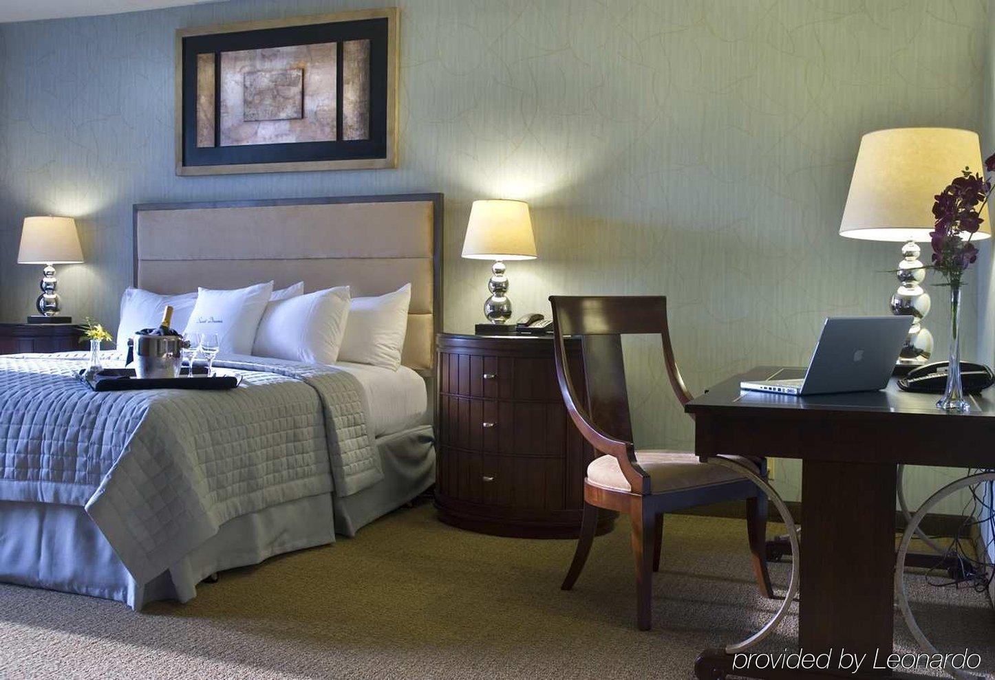 Отель Doubletree By Hilton Houston Intercontinental Airport Номер фото